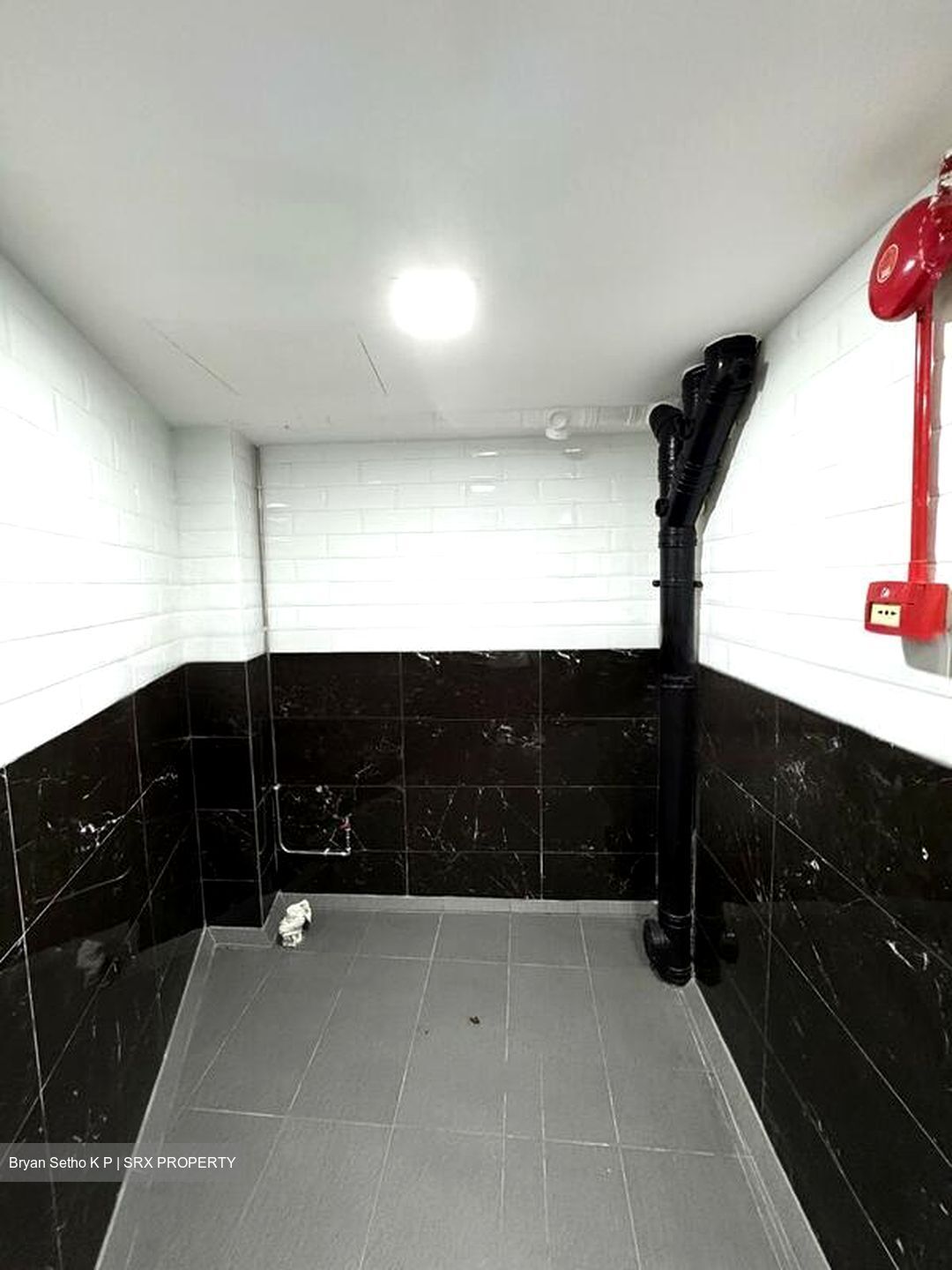 Capital Square (D1), Office #466656171